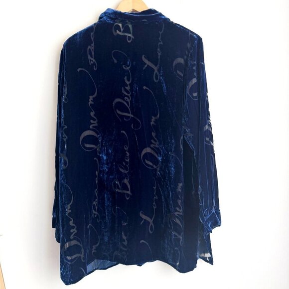 Quacker Factory Burnt out Velvet Spellout BLlue Silk Blend Button Down Shirt L - Picture 3 of 4